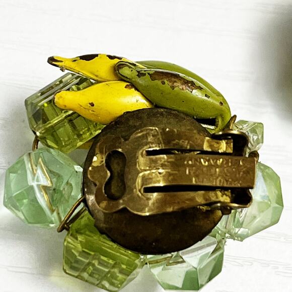 Western Germany Vintage Green Beaded Cluster Clip Earrings - Picture 9 of 10